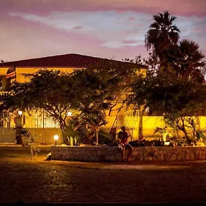 Hostal Surf House, Santa María